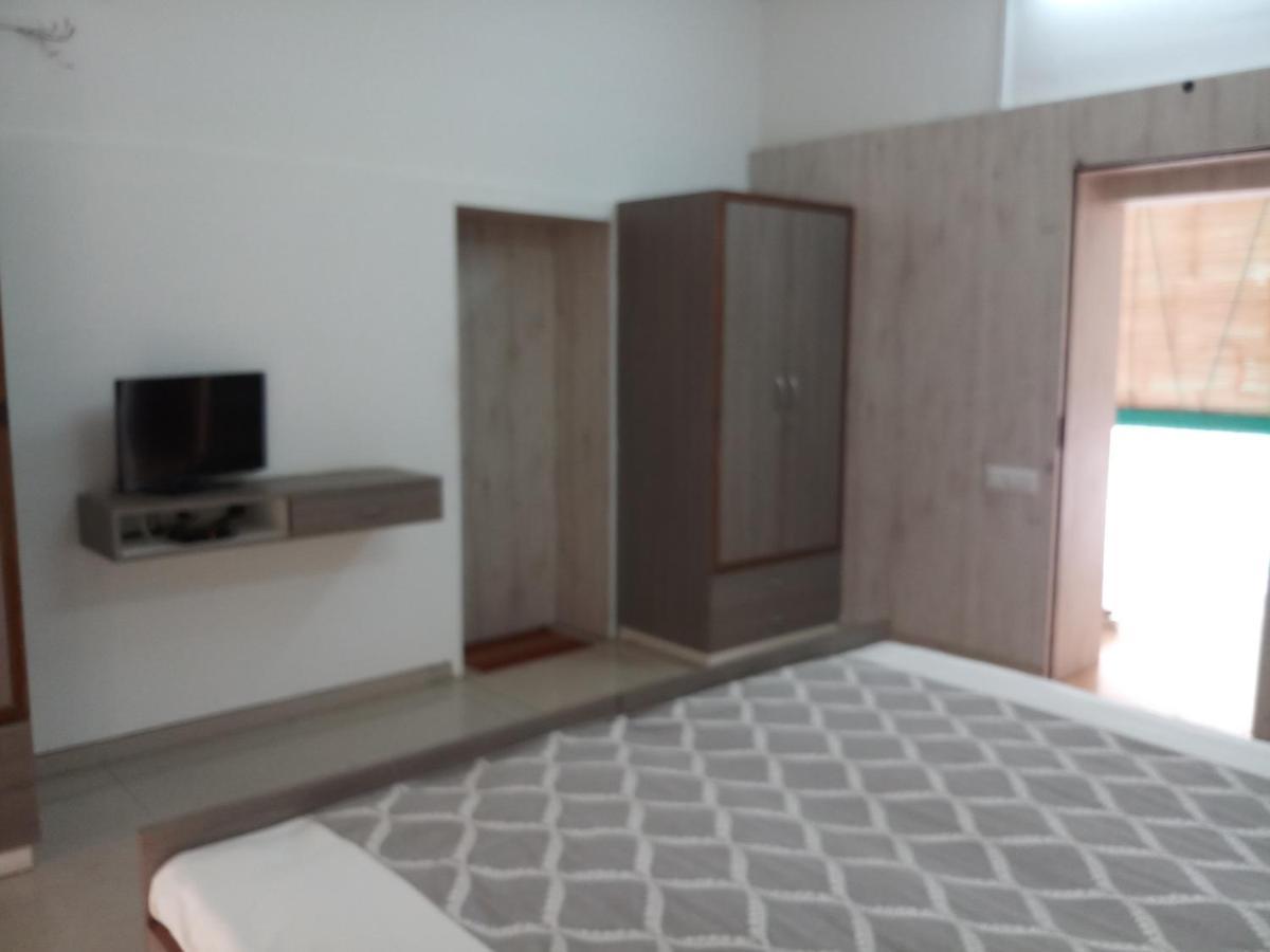 Srinekatan Heritage Villa Homestay Ahmedabad Luaran gambar