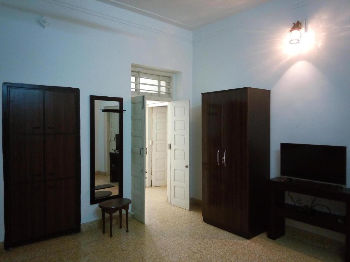 Srinekatan Heritage Villa Homestay Ahmedabad Luaran gambar