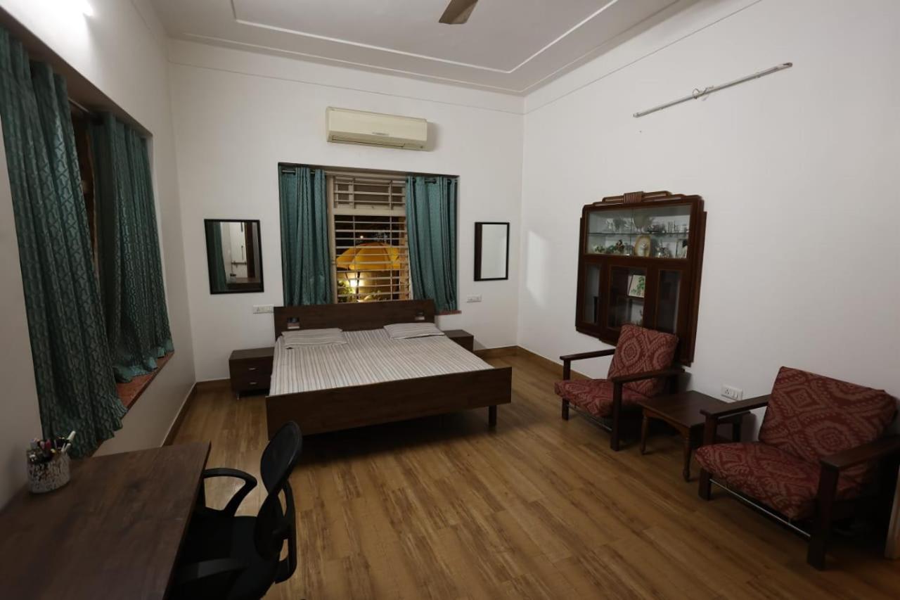 Srinekatan Heritage Villa Homestay Ahmedabad Luaran gambar